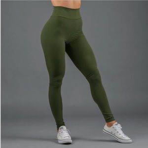 They are too big on me. Only worn twice!